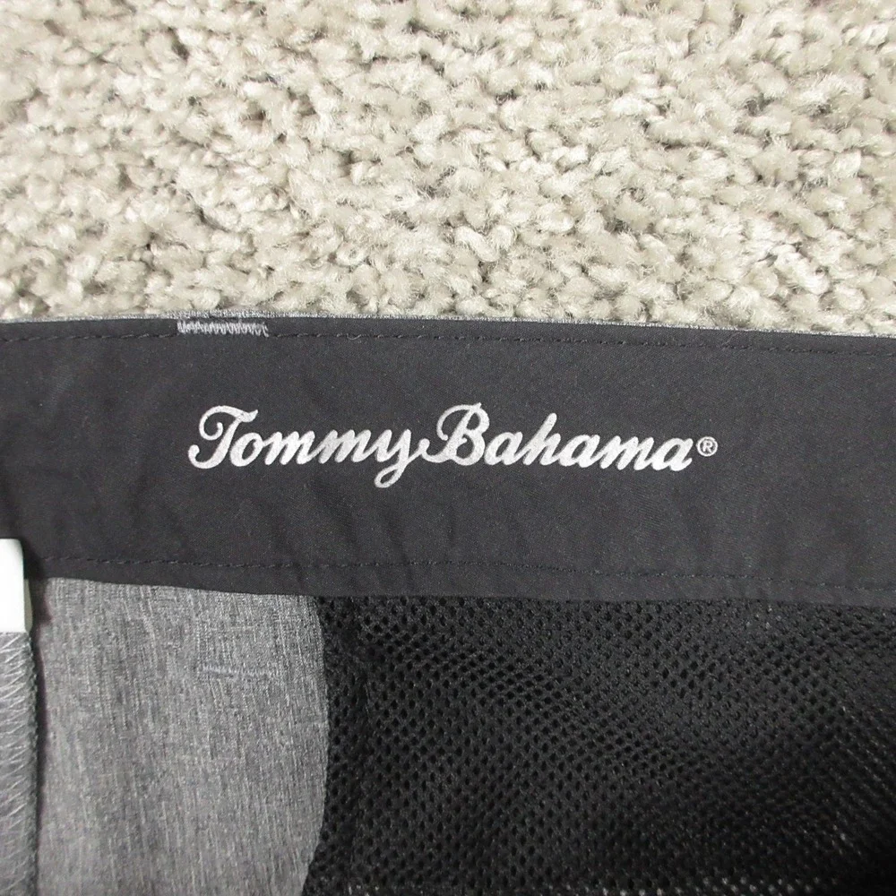 Tommy Bahama Shorts Mens 42 Gray Performance Cargo Hybrid Athletic Performance
